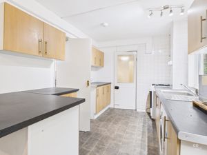 Photo 16- click for photo gallery